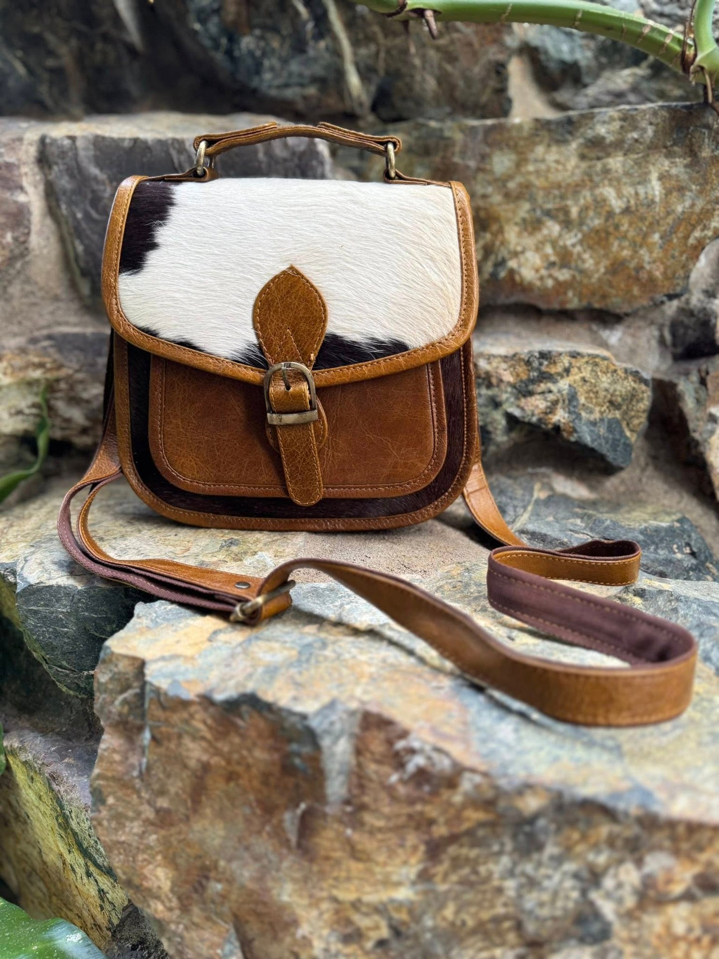 Small Black & White Cowhide Leather Hand Bag